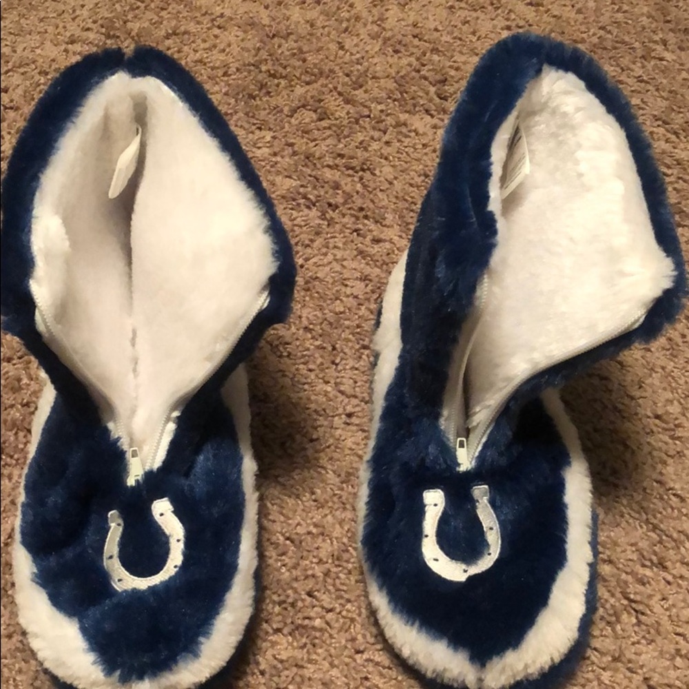 Forever Collectibles New Colts slippers - Picture 3 of 6